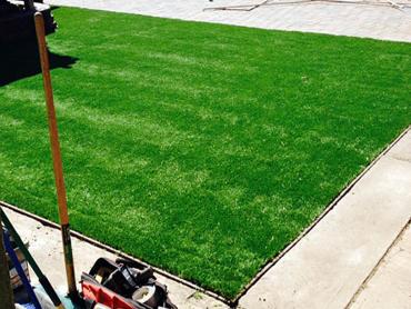 Artificial Grass Photos: Lawn Services Palmdale, California Landscaping